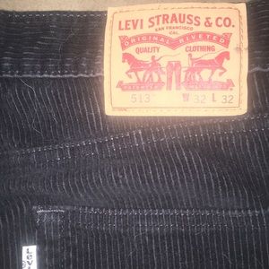 Levi’s 513 32x32 men’s jeans corduroy material.